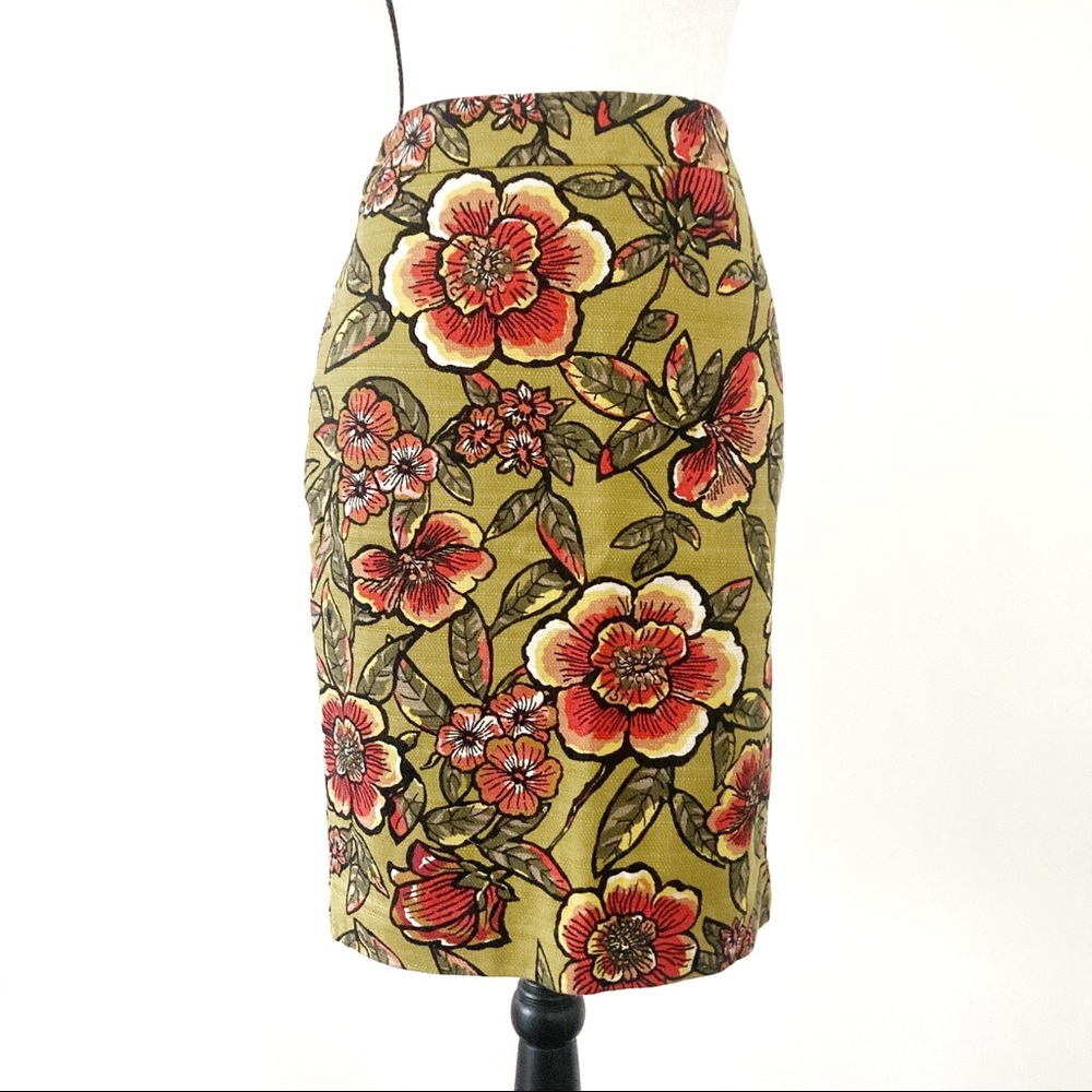 Loft olive green floral skirt size 4